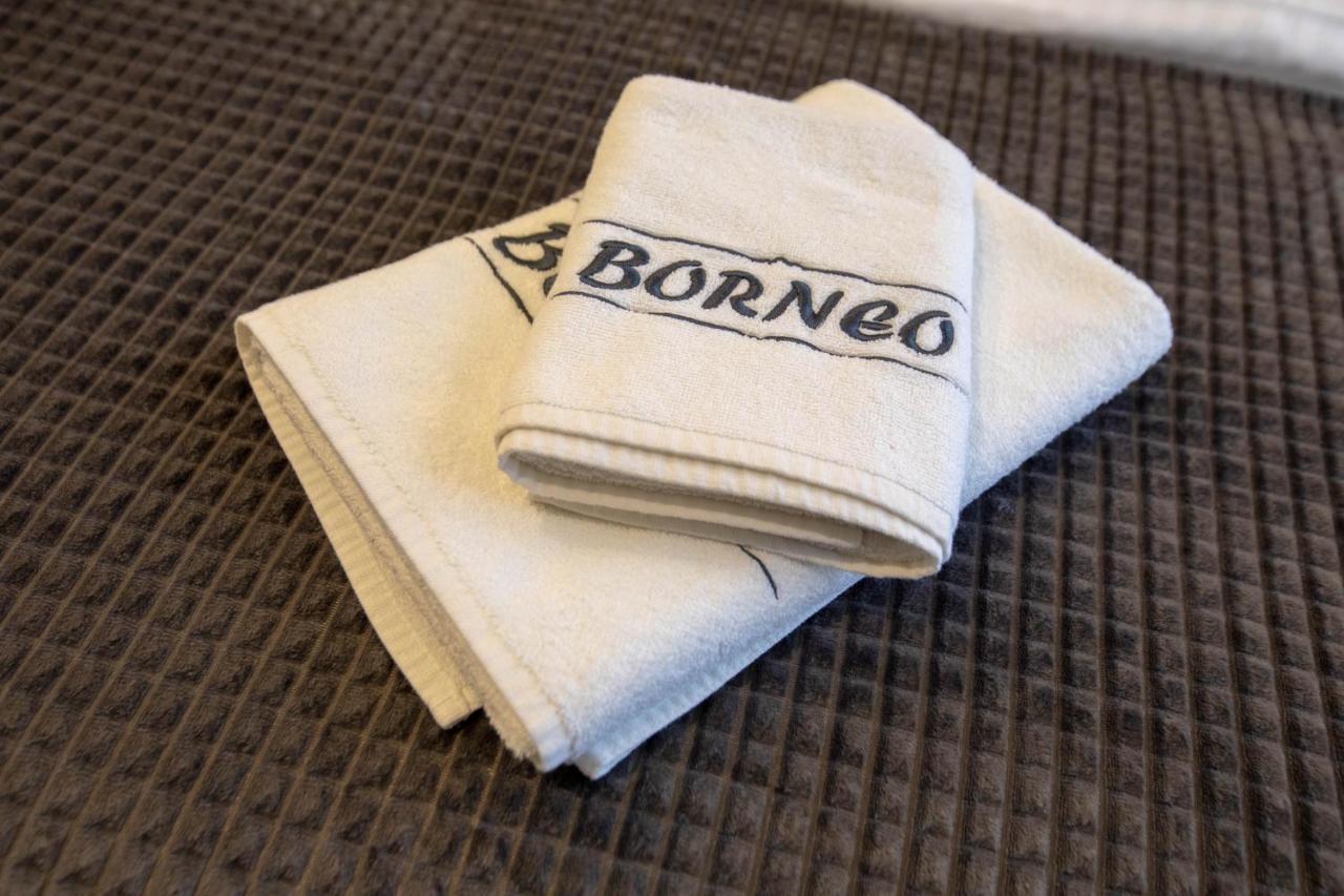 Hotel Borneo Pancevo Exterior photo