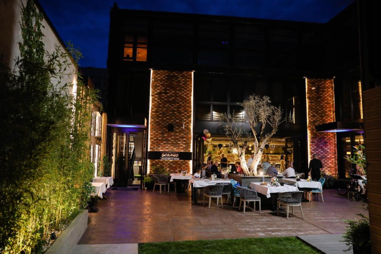 Hotel Borneo Pancevo Exterior photo